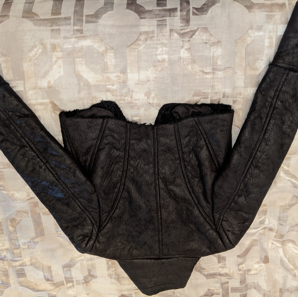Jacket - Picture 2 of 4